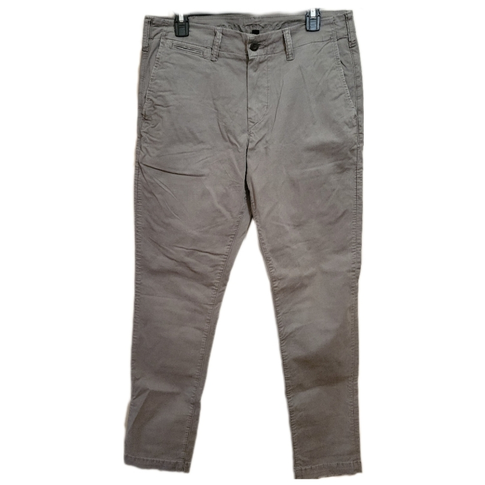 American Eagle Outfitters Men's Slim Lived-In Khaki Pant